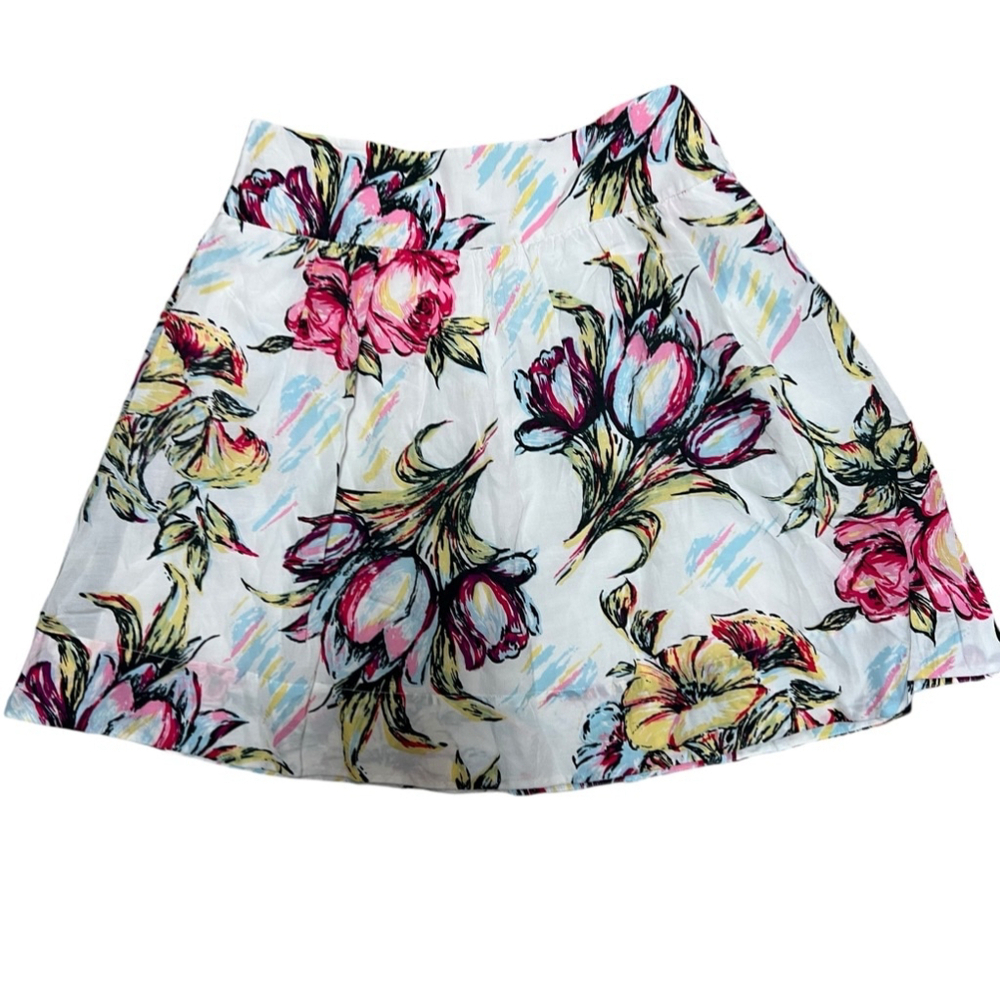 CAbi Women’s White & Multicolor Romantic Graphic Floral Skirt, Size 8